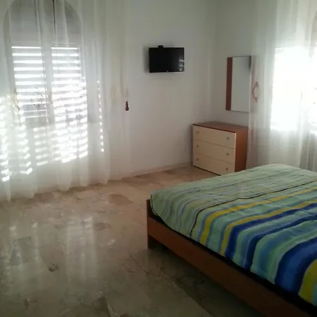 San Costantino Apartman *